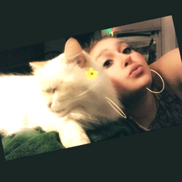 Meet your Posher, Ali - Picture 5 of 5